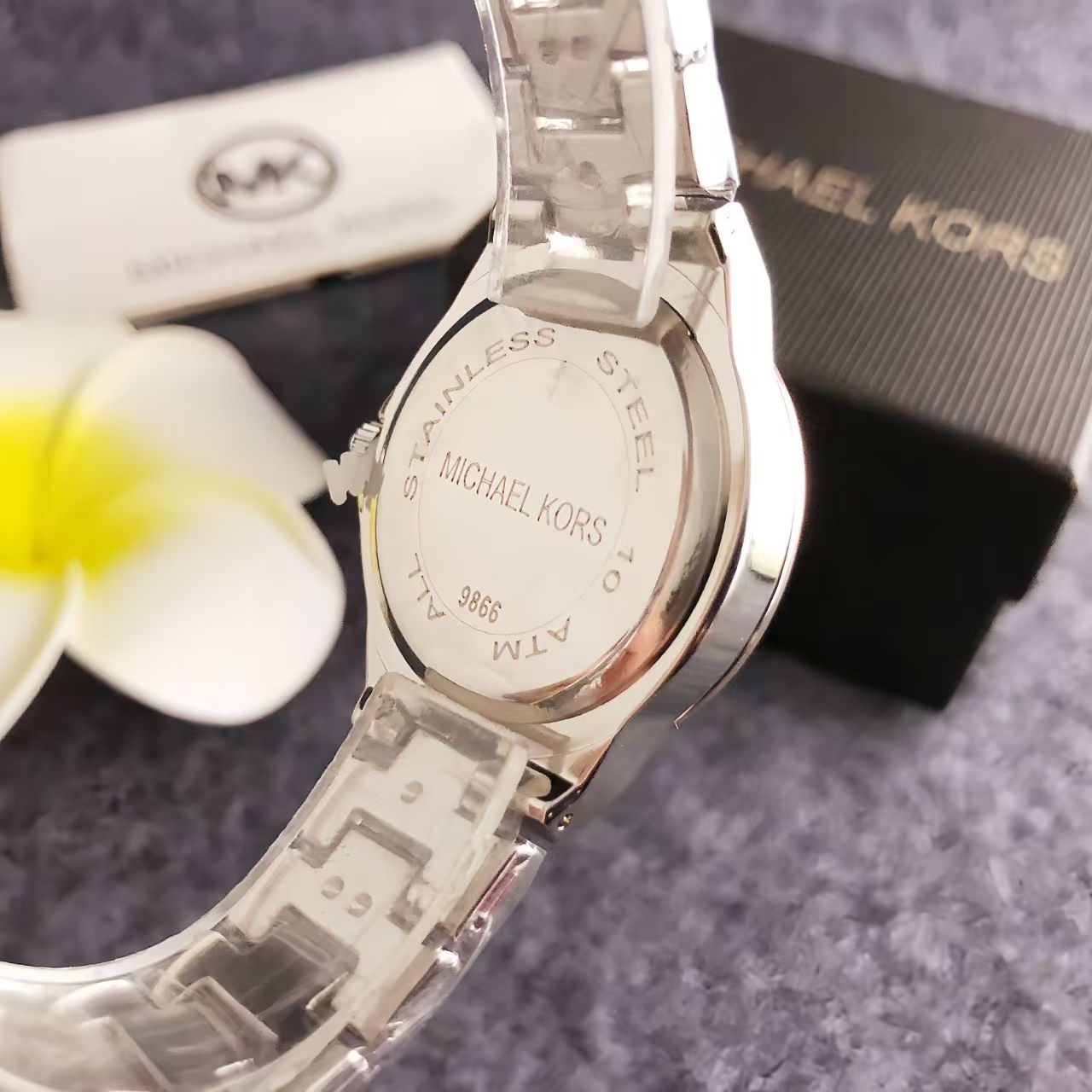 Модные роскошные женские часы  – обзор и цена Luxury Watch Photography