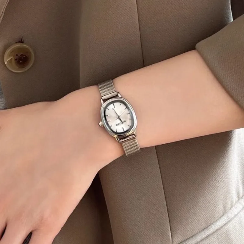 Зеленые часы с маленьким оваль – обзор и цена Luxury Watch For Sale